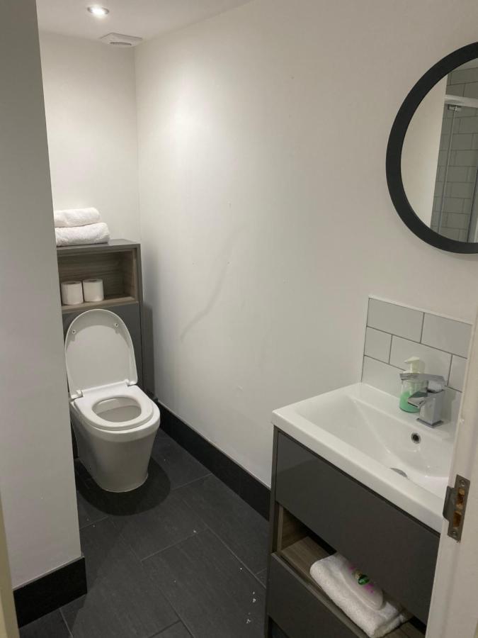 Double or Twin Room Bathroom