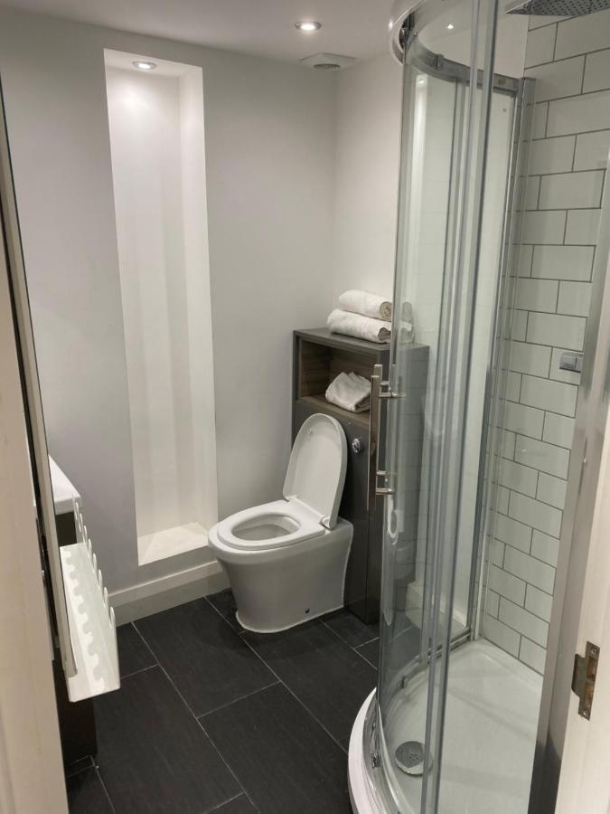 Double or Twin Room Bathroom