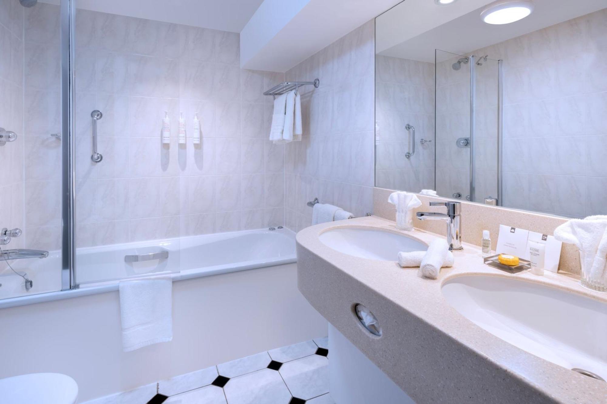One-Bedroom Suite