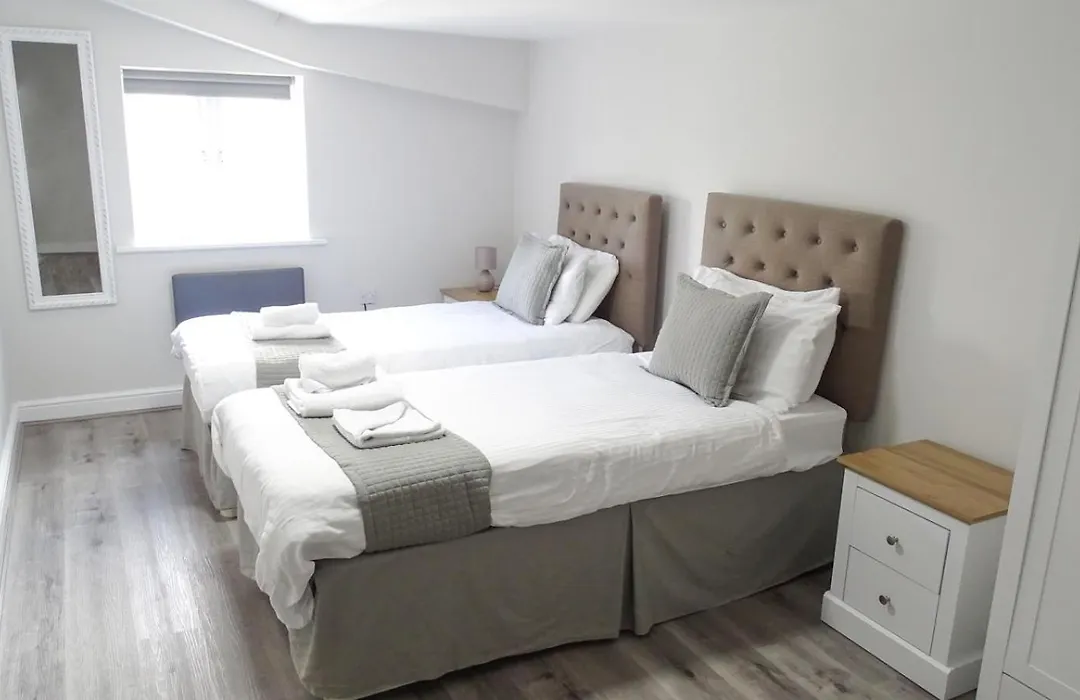 Cocoon @ International Inn + Apartments-1