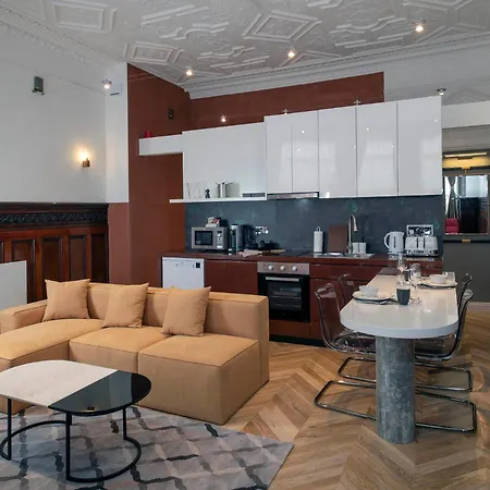 Trueman Court Luxury Serviced Apartments-3