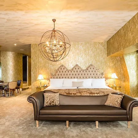 Signature Living At Shankly Hotel-3